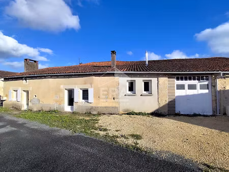 vente maison 2 pièces 56 m² à savigne (86400)  40 000 €