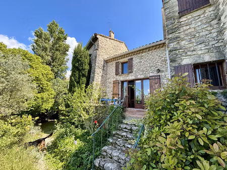 grignan   maison de village avec jardin   piscine et vue dom