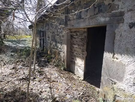 grange/ étable + terrain + bois