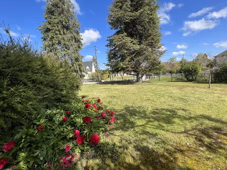 beau terrain de 780m2