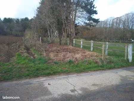 terrain de 1500 m2