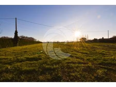 terrain constructible de 1 566m2