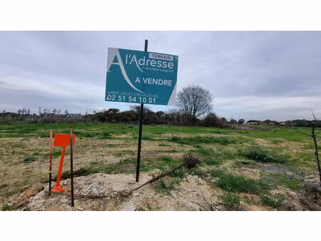 vente terrain  575.00m²  l'aiguillon