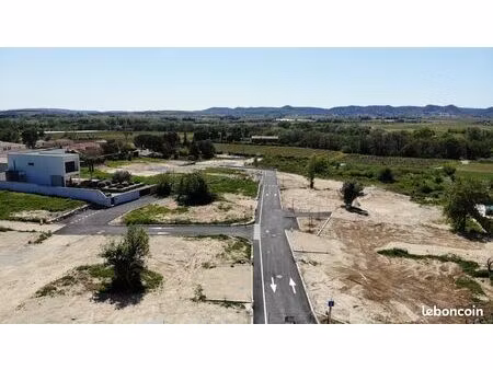 terrains à vendre sur laudun  taxe d'amenagement communale deja payee