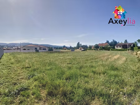 a vendre - renaison - terrain constructible viabilisé de 775m2