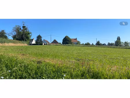terrain 995 m2 constructible avec une facade de 30 ml