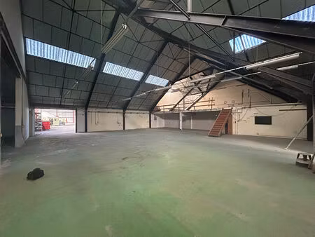 entrepôt / local industriel serres castet 2000 m2