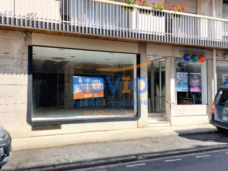 location commerce 4 pièces 141 m² à poitiers (86000)