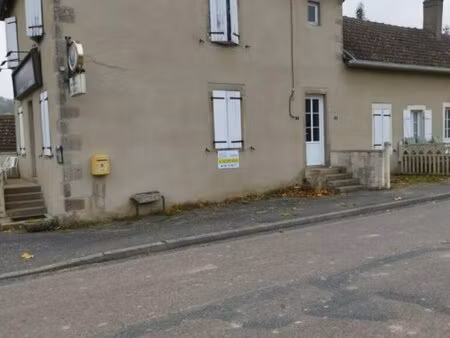 immeuble de 100 m2 saint-symphorien-de-marmagne