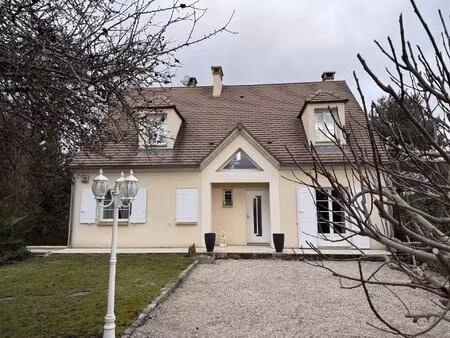 maison familiale traditionnelle de 8 pièces