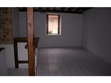 location appartement  m² t-3 à selles-sur-cher  390 €