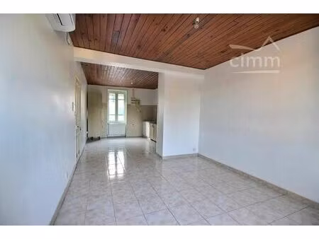 location appartement 3 pièces 72 m² à rochemaure (07400)