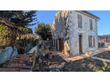 vente maison 4 pièces 84 m² à segonzac (16130)  150 000 €