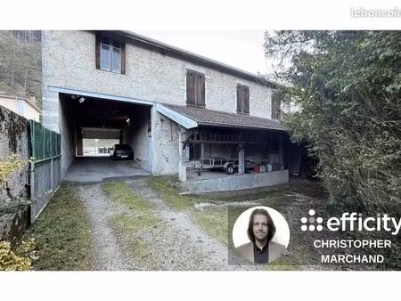 immeuble 372 m² montreal la cluse