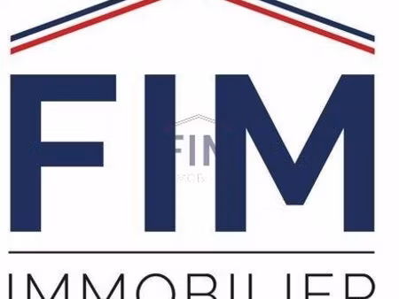 terrain 697 m² formerie