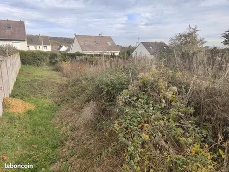 terrain 2 800 m² beauvais