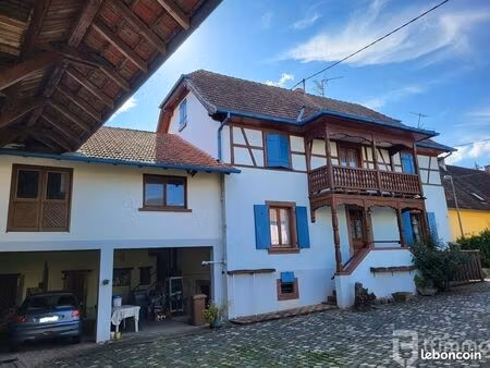 maison 8 pièces 219 m²