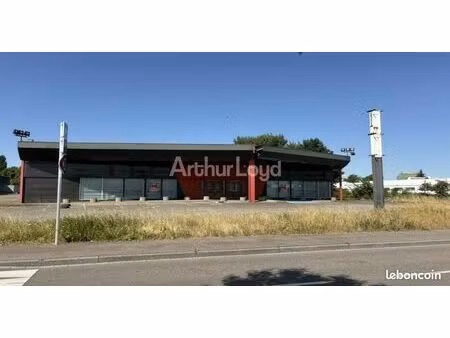 local commercial 1 849 m²