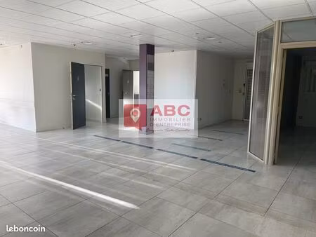 bureaux 240 m² saint gely du fesc