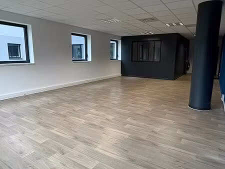 local 79 m² challes les eaux