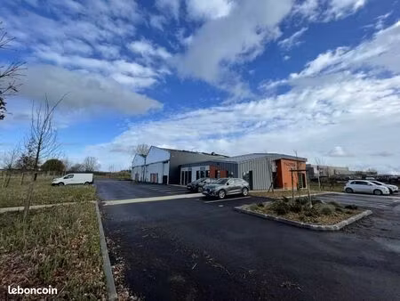 local d'activité 326 m²