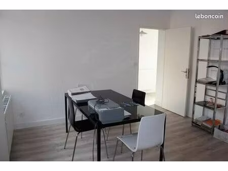 bureau 12 m2 à louer