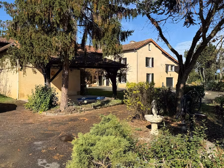 dpt gers (32)  à vendre barcugnan grande maison t5 de 250m² habitables + grandes dépendanc
