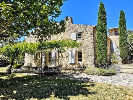 prestigieuse propriété de campagne en location à beaumont-de-pertuis  provence-alpes-côte 