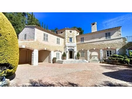villa de 8 pièces de luxe en location tourves  france