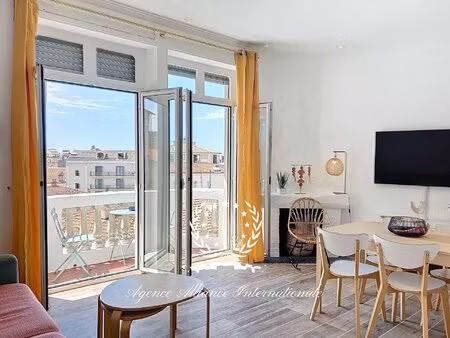 3p-balcon-centre cannes-650m du palais des festivals