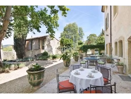 villa de 20 pièces de luxe en location lourmarin  france