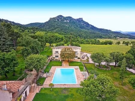 villa de 10 pièces de luxe en location brignoles  france