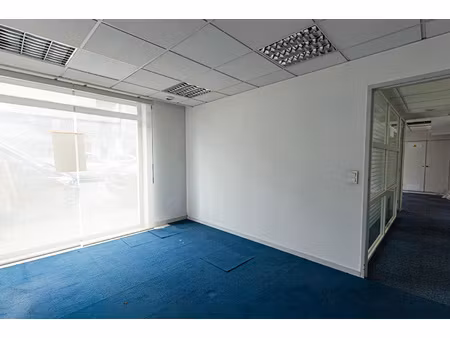 local commercial villeneuve s/lot