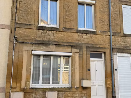 maison de village de 104 m2 sh avec jardin à vivier au court