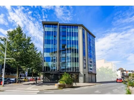 commercieel te huur in sint-gillis