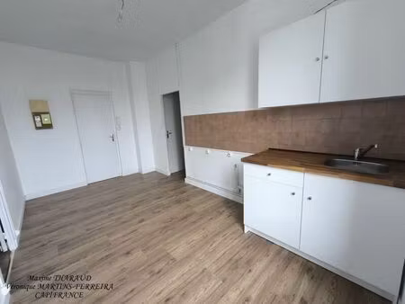 location appartement 2 pièces 43 m² à vierzon (18100)