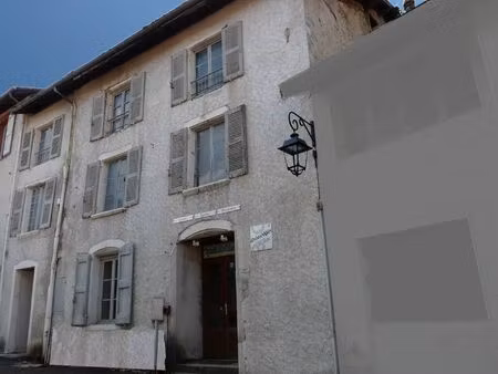 vente maison 8 pièces 224 m² saint-geoire-en-valdaine (38620)