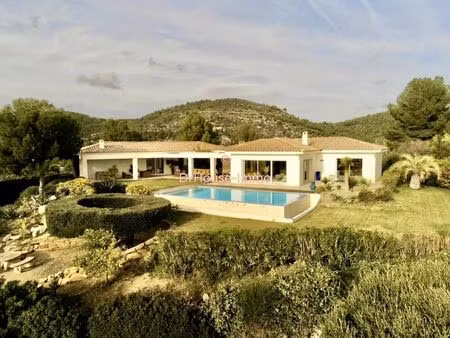 proprité 12 pièces 330m2