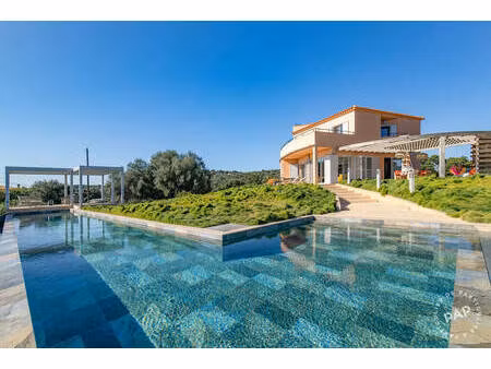 l'emplacement  le parc et cette villa sauront vous séduire : bergerie corse piscine immens