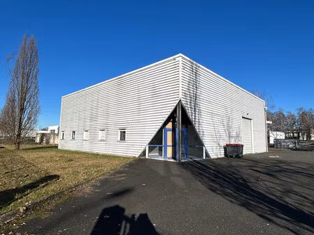 vente local commercial 500m2 pau 64000 - 450000 € - surface privée