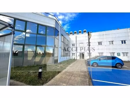 location bureaux – 206m² avec 12 bureaux à garons (1er étage)