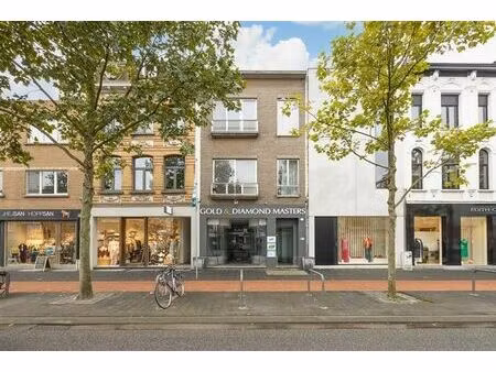 commerce - rez-de-chausée