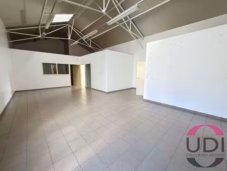 local professionnel de 135m2