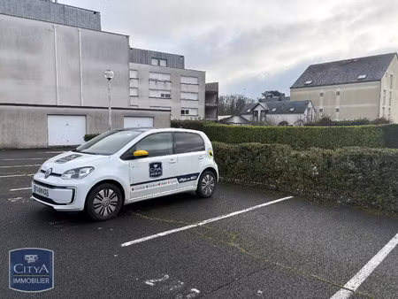 parking à louer - joué-lès-tours (37) - 35€