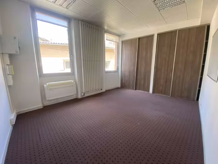 local commercial montauban 113 m2