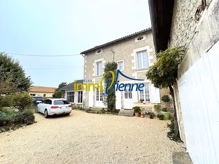 vente propriété 7 pièces 185 m² à liniers (86800)  352 000 €