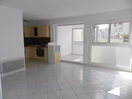 location appartement 3 pièces 60 m² à la grande-motte (34280)  1 150 €