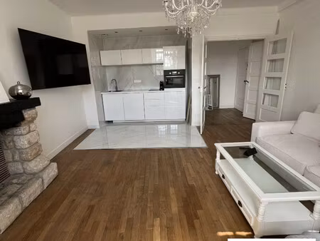 élégant appartement f2 au coeur de sully-sur-loire dans un imm