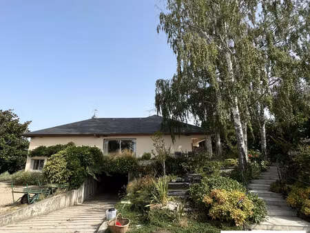 professionnels ou particuliers. grande maison sur sous-sol sur u