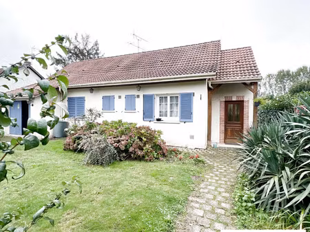 charmante maison de plain-pied avec vue imprenable sur étang